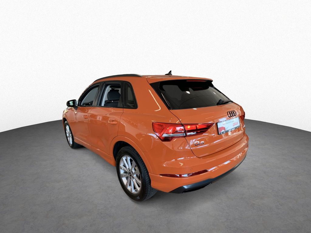 Audi Q3 2022 г. Оранжевый, пробег 19900 км