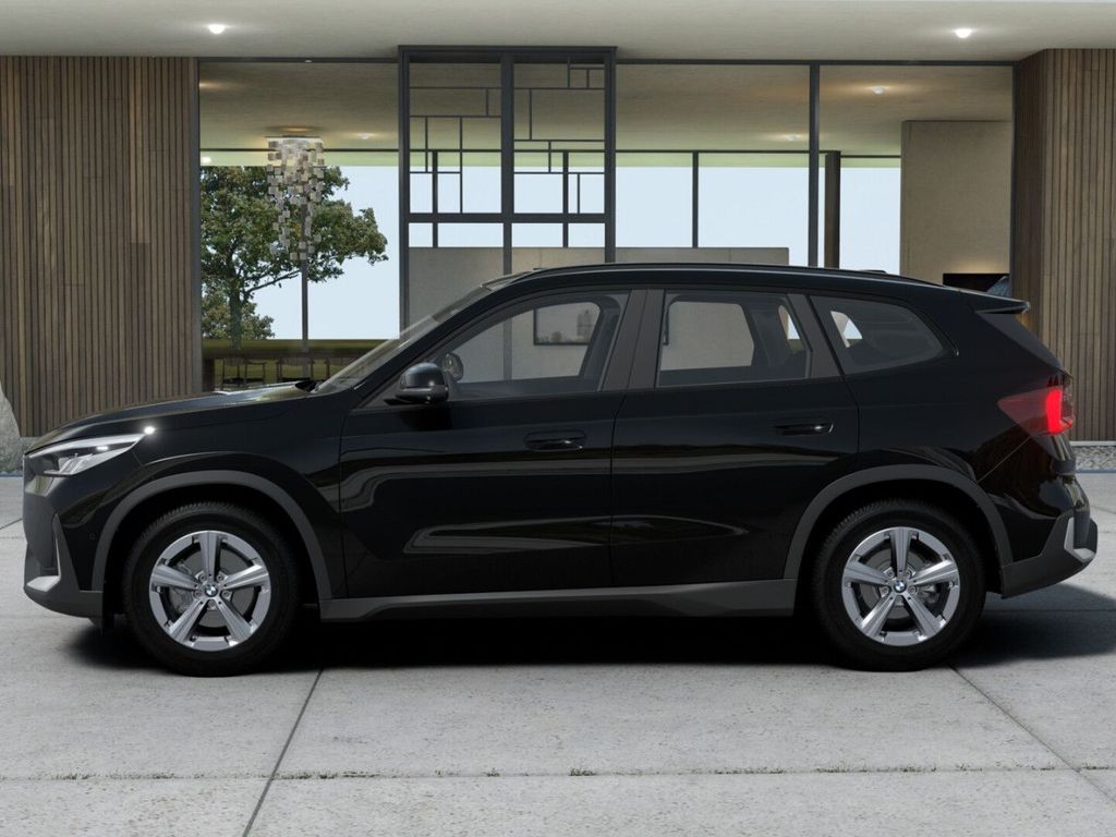 BMW X1 2023 г. Чёрный, пробег 54365 км