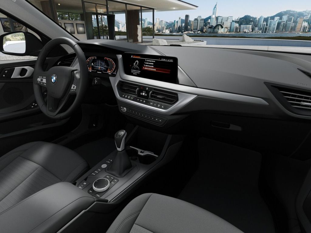 BMW 118 2023 г. Чёрный, пробег 56675 км