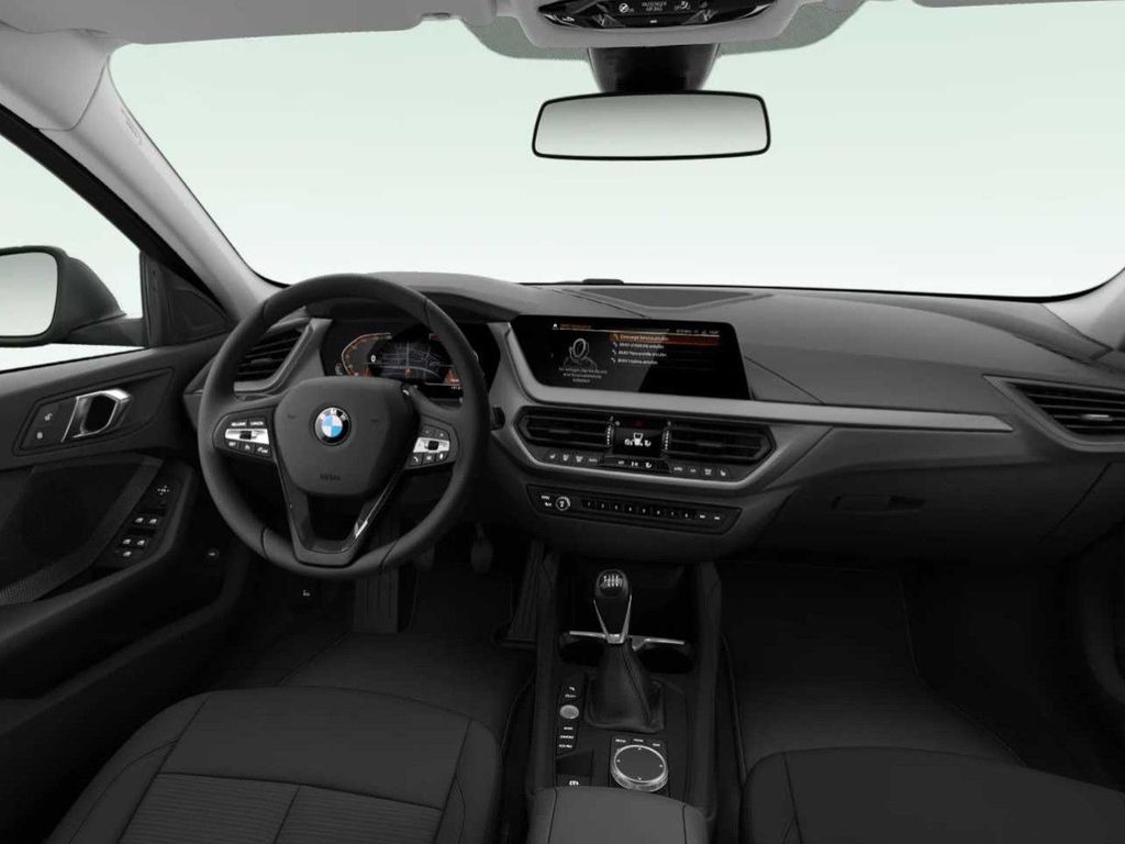 BMW 118 2022 г. Белый, пробег 41786 км