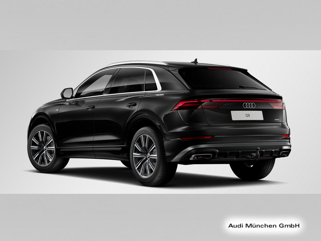Audi Q8 2025 г. Чёрный, пробег 53056 км