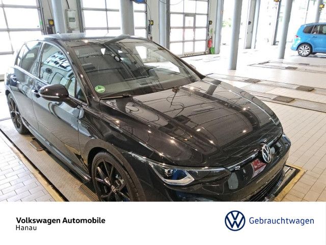 Volkswagen Golf 2024 г. Чёрный, пробег 19400 км