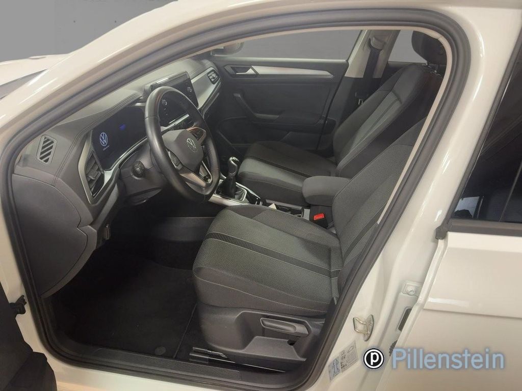 Volkswagen T-Roc 2022 г. Белый, пробег 42800 км