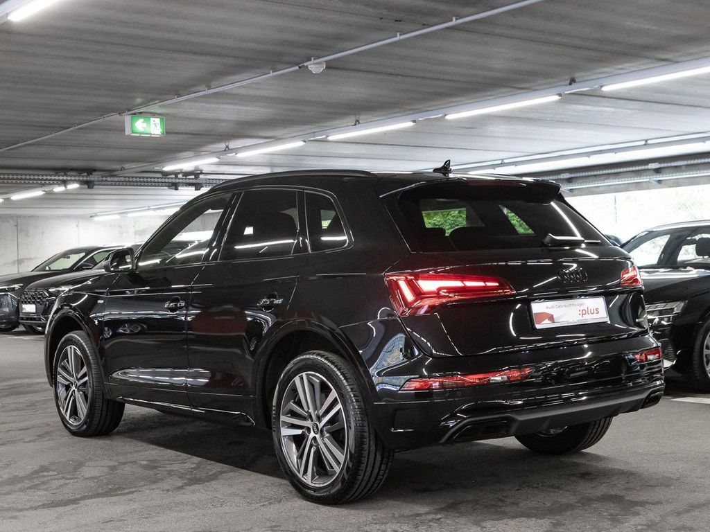 Audi Q5 2023 г. Чёрный, пробег 55748 км