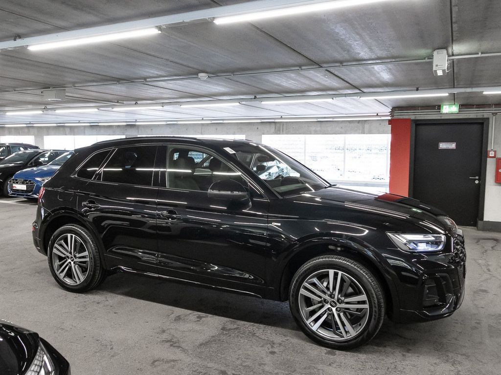 Audi Q5 2023 г. Чёрный, пробег 55748 км