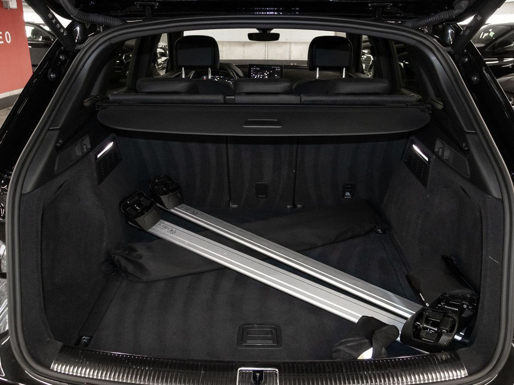Audi Q5 2023 г. Чёрный, пробег 55748 км
