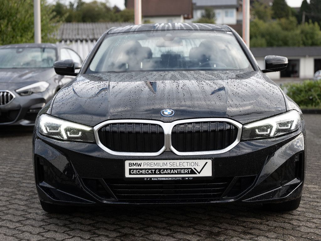 BMW 320 2022 г. Чёрный, пробег 58654 км