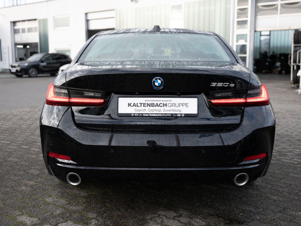 BMW 320 2022 г. Чёрный, пробег 58654 км