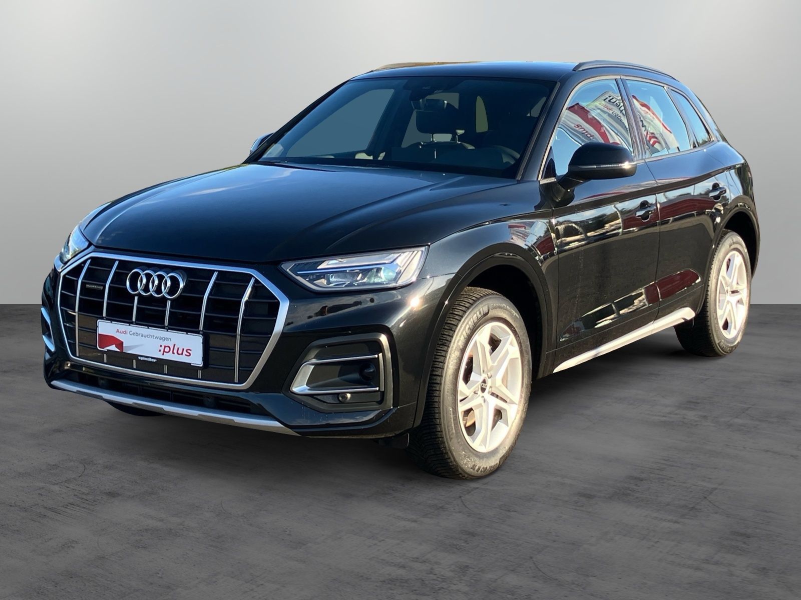 Audi Q5 2024 г. Чёрный, пробег 52000 км