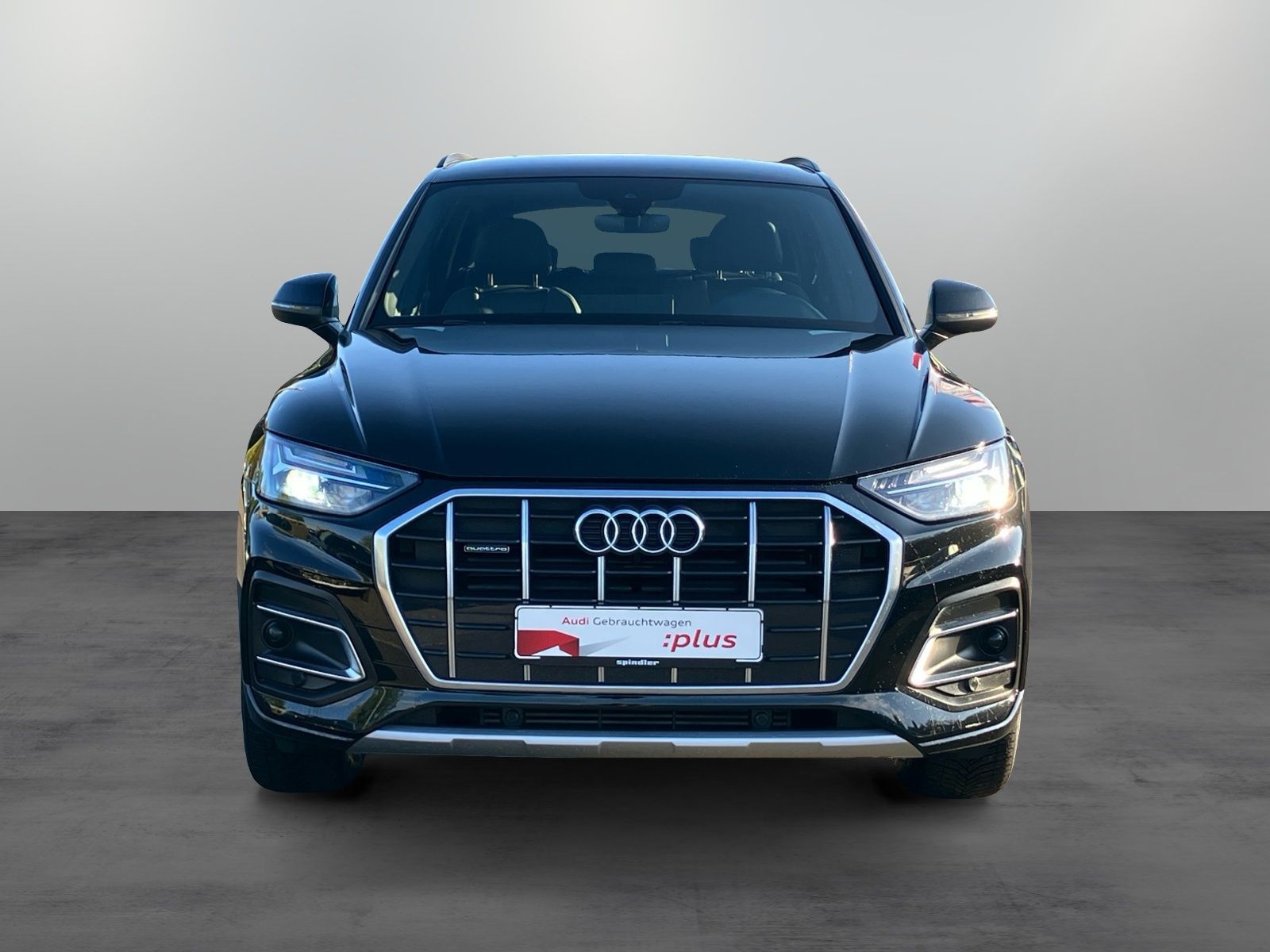 Audi Q5 2024 г. Чёрный, пробег 52000 км
