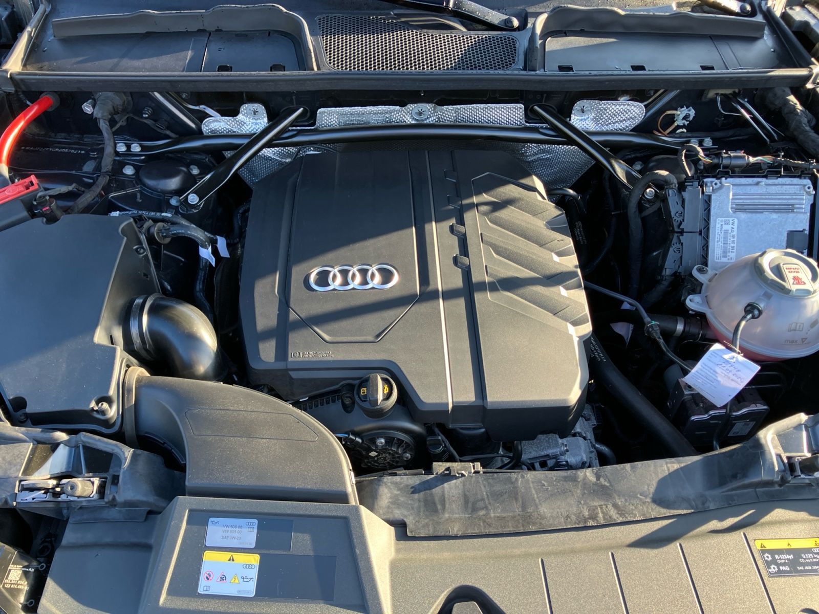 Audi Q5 2024 г. Чёрный, пробег 52000 км