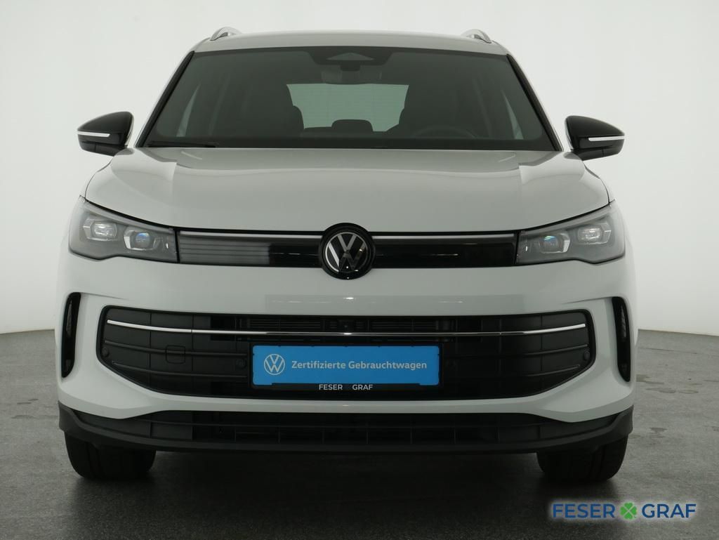 Volkswagen Tiguan 2025 г. Белый, пробег 25788 км