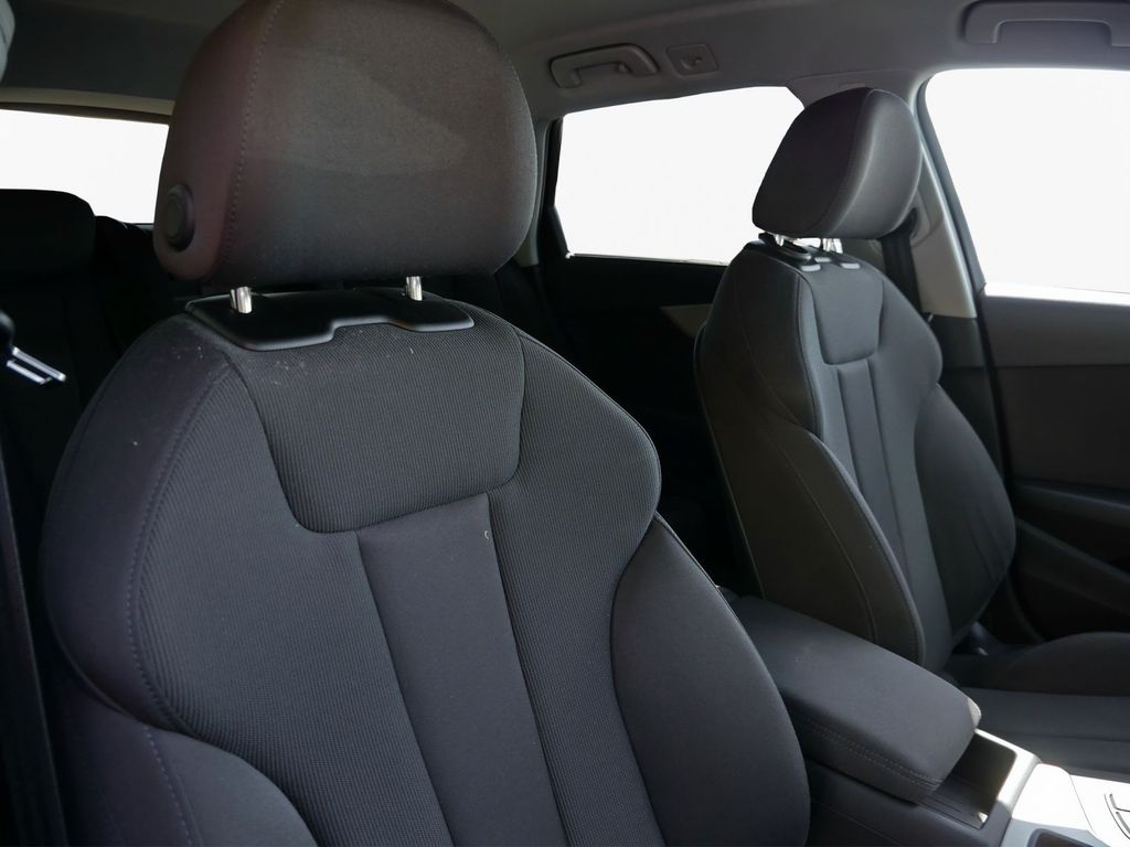 Audi A4 2023 г. Серый, пробег 29000 км