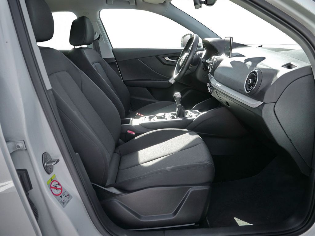 Audi Q2 2023 г. Белый, пробег 54000 км
