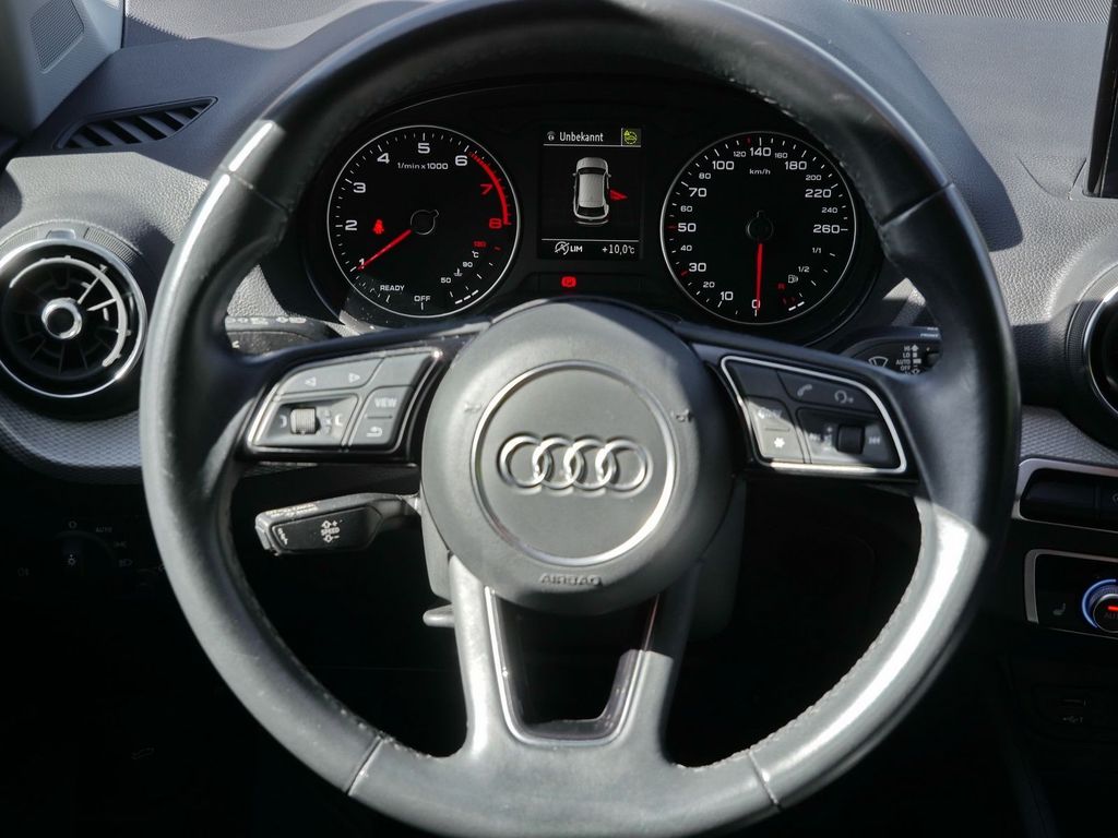 Audi Q2 2023 г. Белый, пробег 54000 км