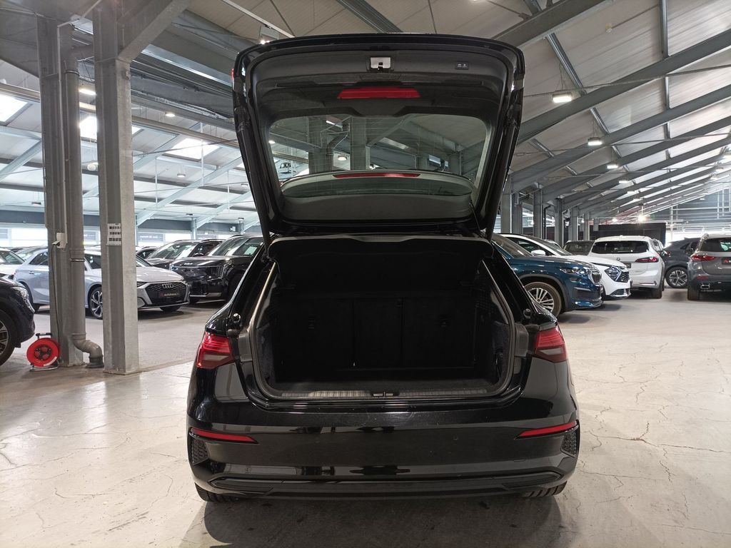 Audi A3 2023 г. Чёрный, пробег 46585 км