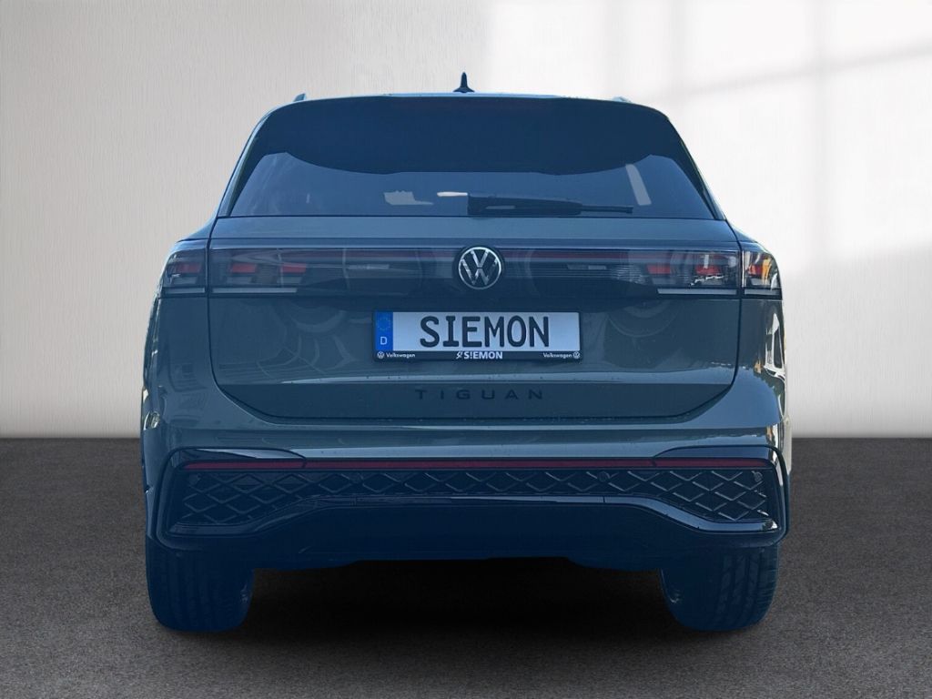 Volkswagen Tiguan 2026 г. Зелёный, пробег 10 км