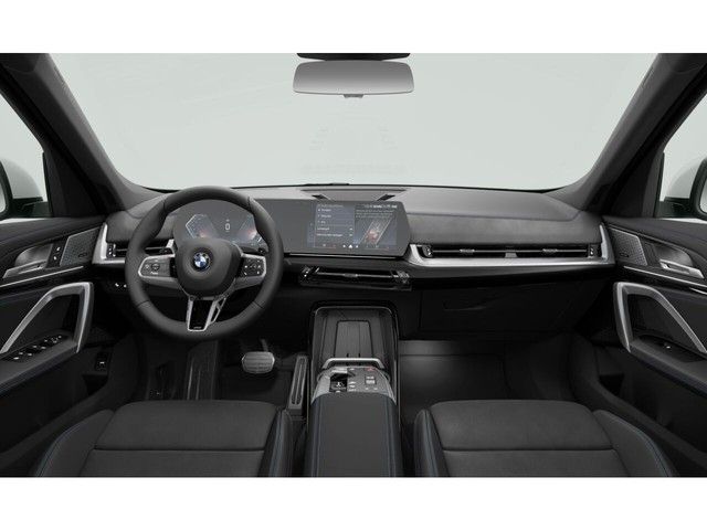 BMW X1 2025 г. Белый, пробег 15660 км