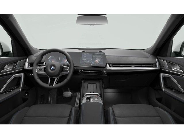 BMW X1 2025 г. Белый, пробег 15643 км