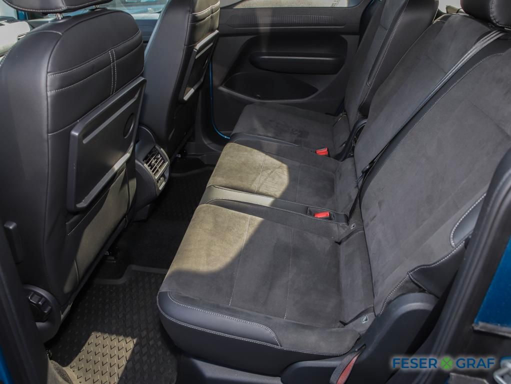Volkswagen Caddy 2023 г. Синий, пробег 36050 км