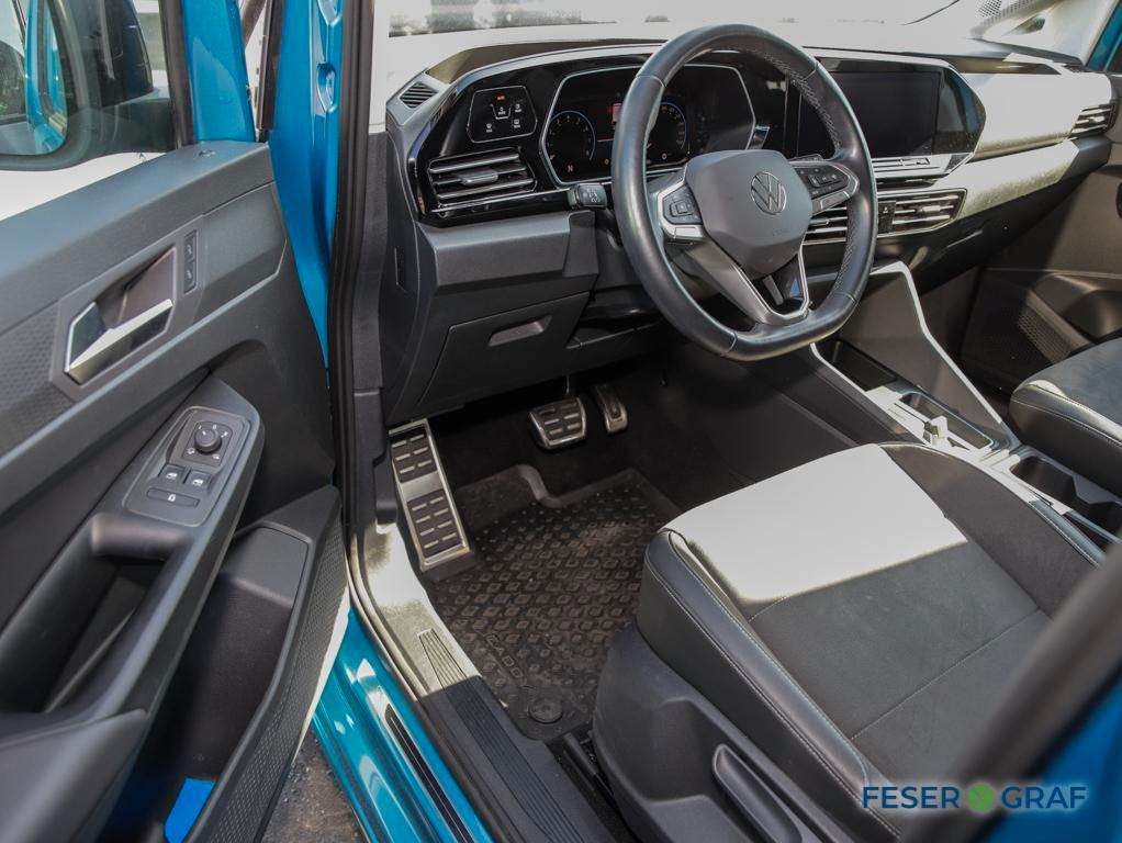 Volkswagen Caddy 2023 г. Синий, пробег 36050 км