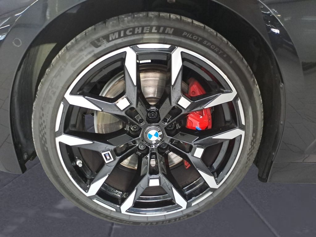 BMW 320 2025 г. Чёрный, пробег 22520 км