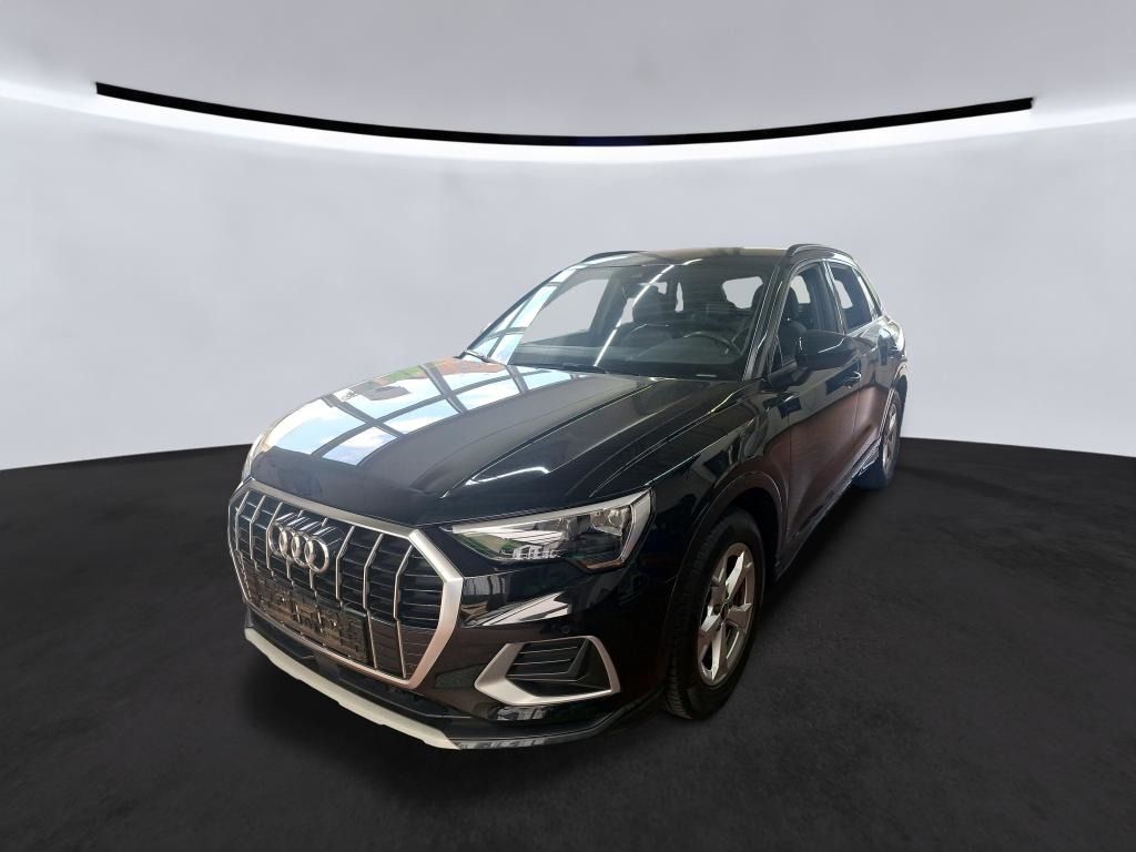 Audi Q3 2022 г. Чёрный, пробег 55282 км