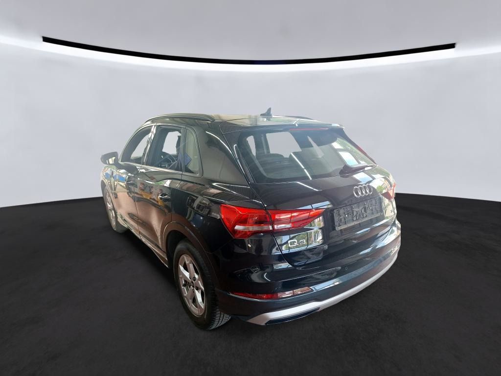 Audi Q3 2022 г. Чёрный, пробег 55282 км