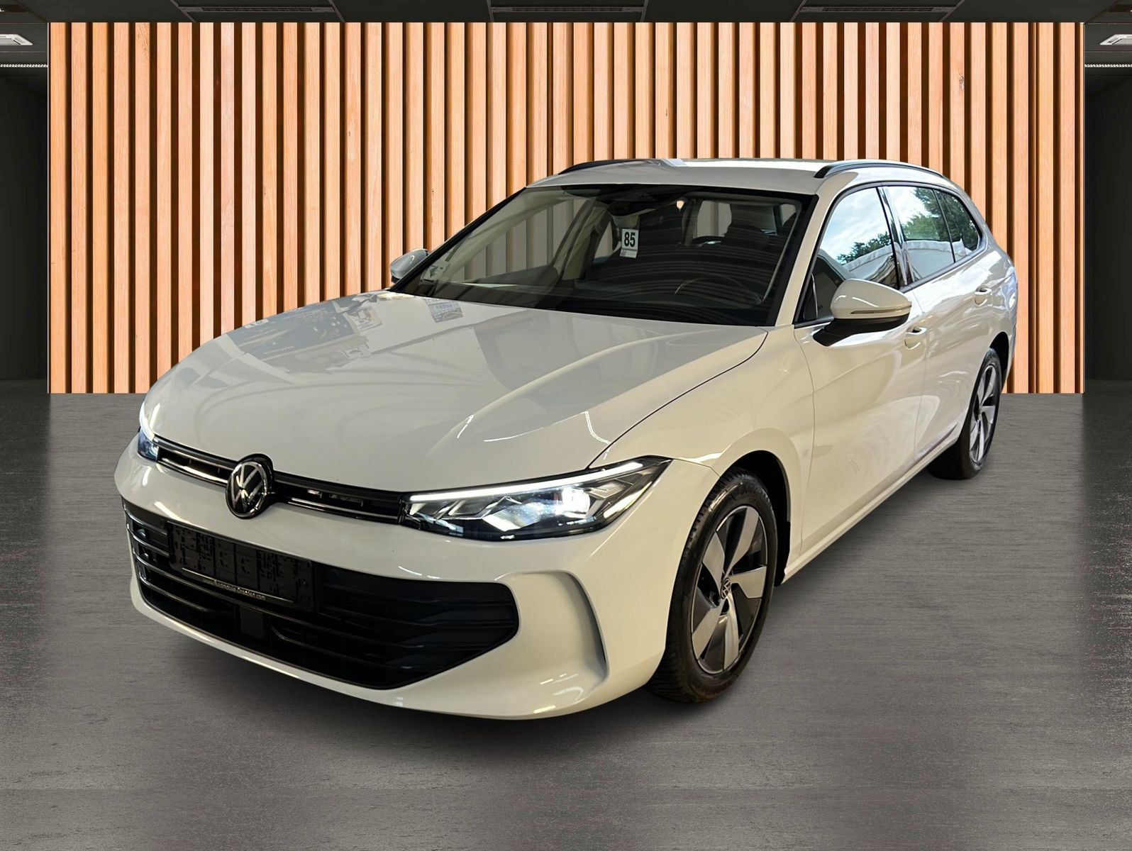 Volkswagen PASSAT VARIANT 2025 г. Белый, пробег 30712 км