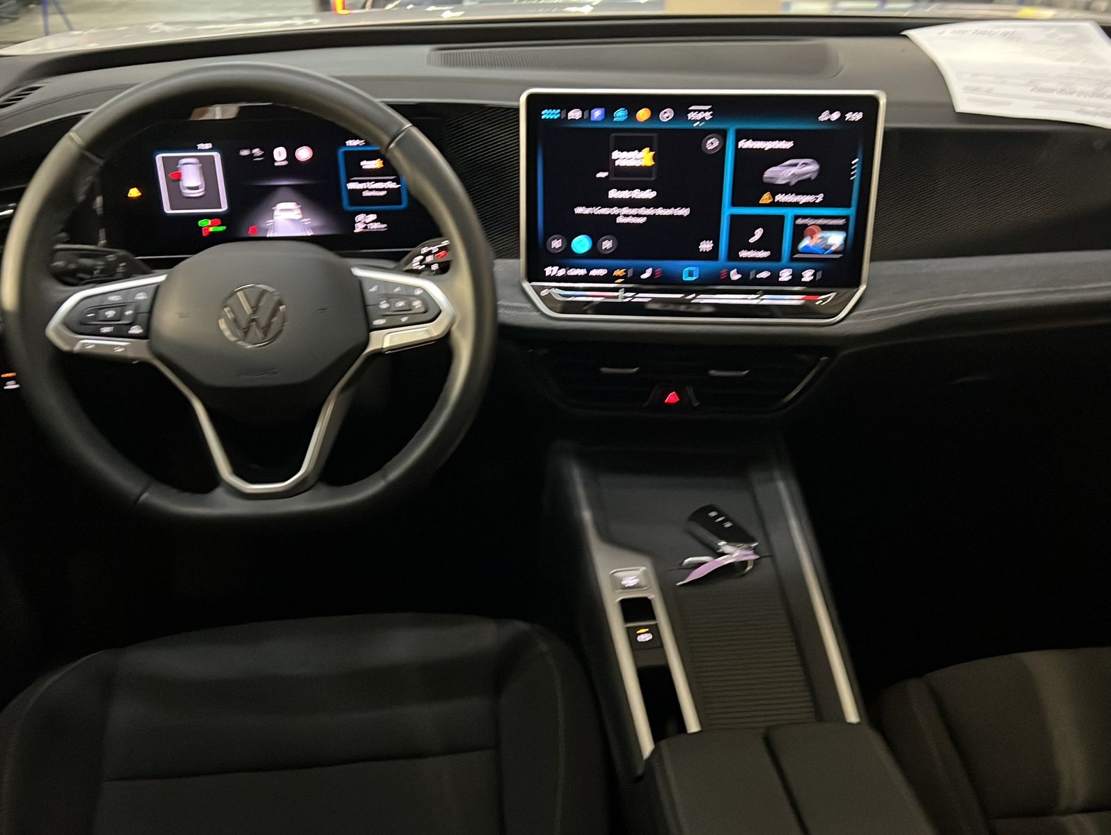 Volkswagen PASSAT VARIANT 2025 г. Белый, пробег 30712 км