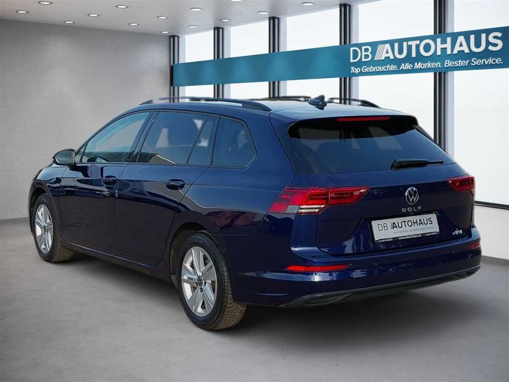 Volkswagen Golf 2024 г. Синий, пробег 40266 км
