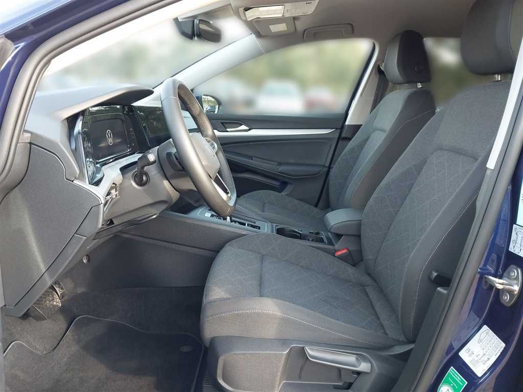 Volkswagen Golf 2024 г. Синий, пробег 40266 км
