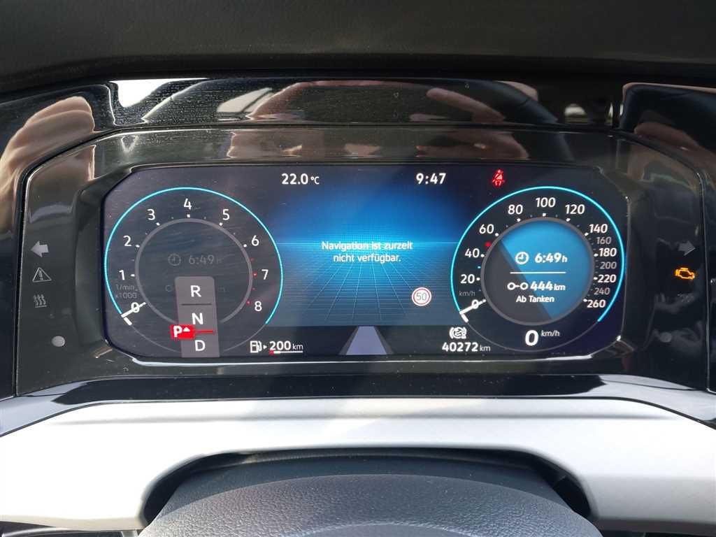 Volkswagen Golf 2024 г. Синий, пробег 40266 км