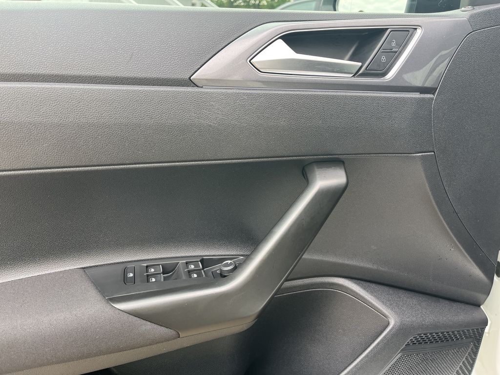 Volkswagen Polo 2022 г. Белый, пробег 38686 км