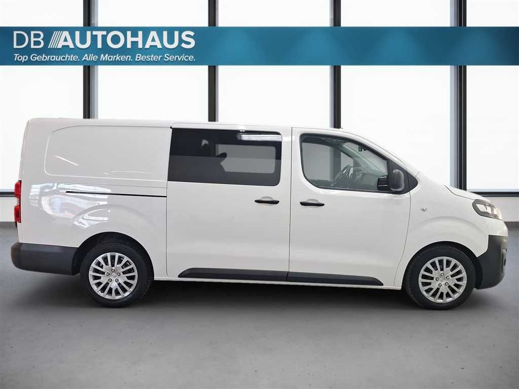 Opel Vivaro 2022 г. Белый, пробег 44764 км