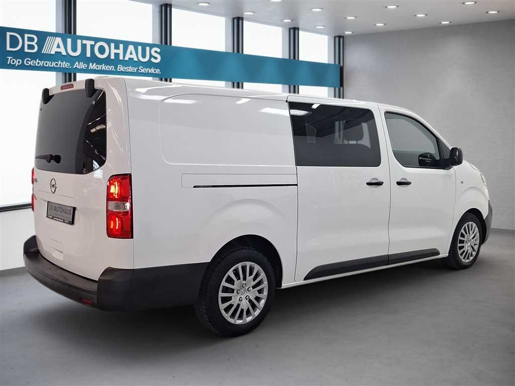 Opel Vivaro 2022 г. Белый, пробег 44764 км