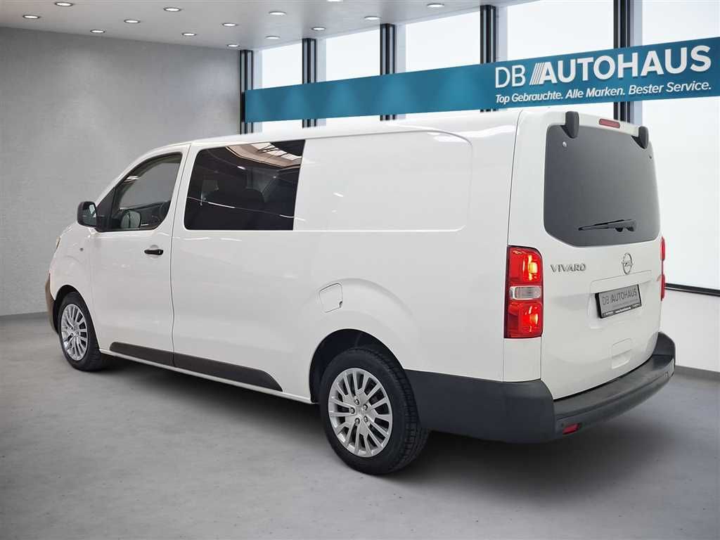 Opel Vivaro 2022 г. Белый, пробег 44764 км