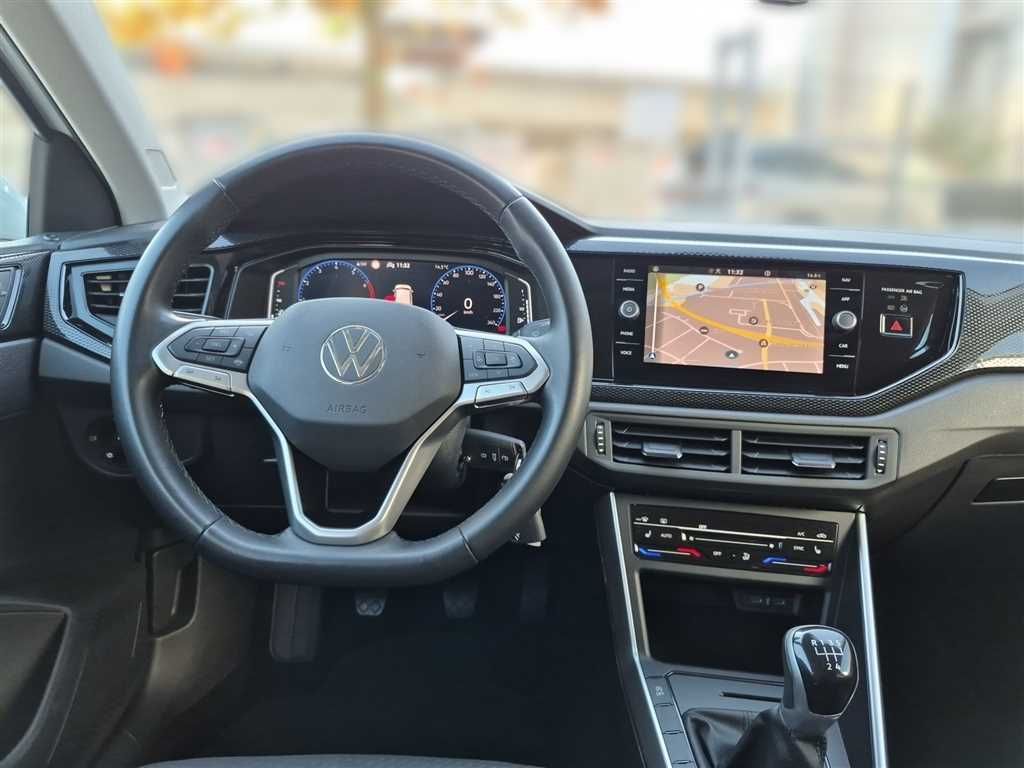 Volkswagen Polo 2024 г. Белый, пробег 34825 км