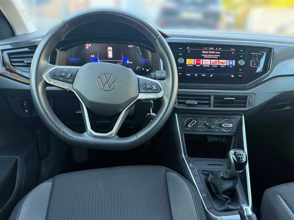 Volkswagen Polo 2023 г. Серебристый, пробег 35409 км