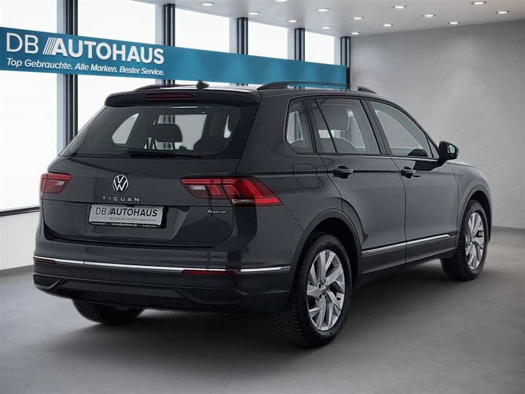 Volkswagen Tiguan 2024 г. Серый, пробег 55631 км