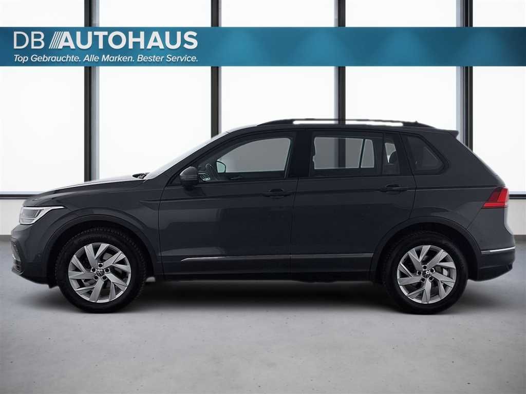 Volkswagen Tiguan 2024 г. Серый, пробег 55631 км