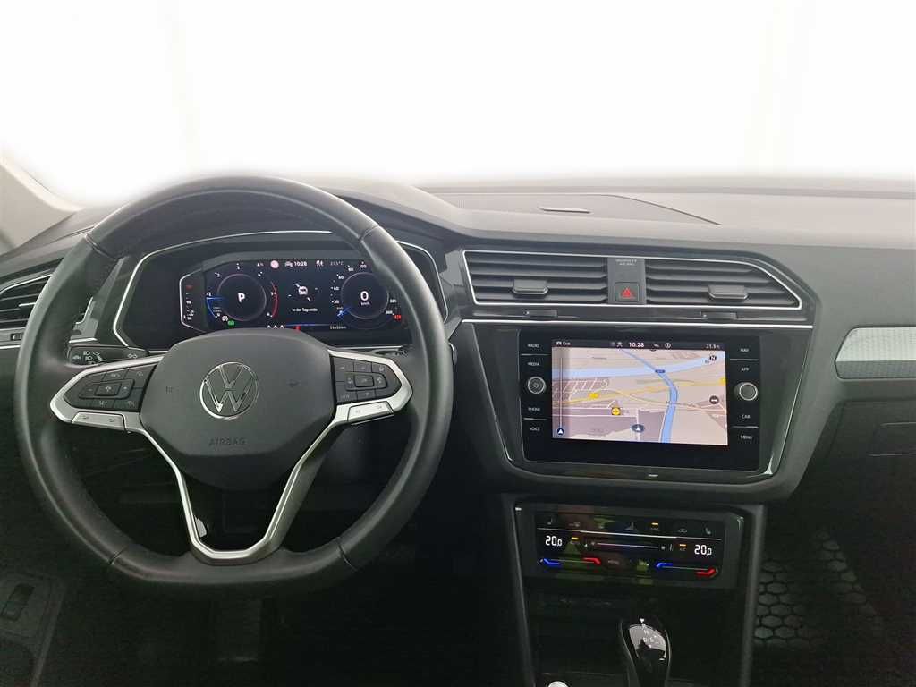 Volkswagen Tiguan 2024 г. Серый, пробег 55631 км
