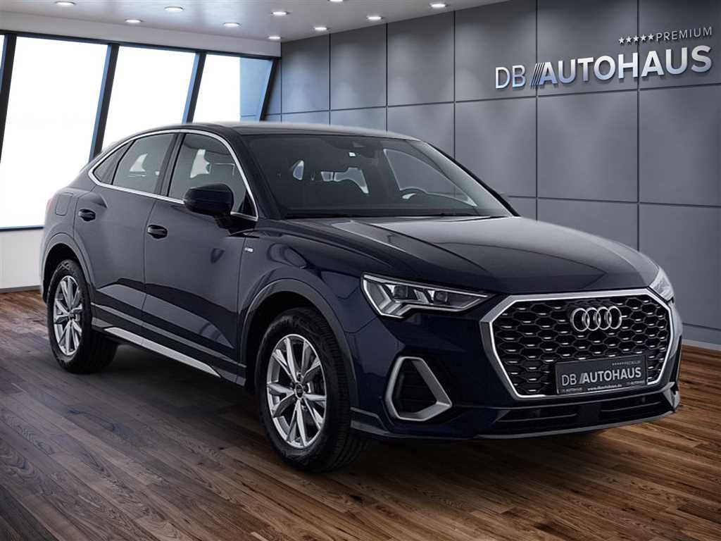 Audi Q3 2024 г. Синий, пробег 50564 км