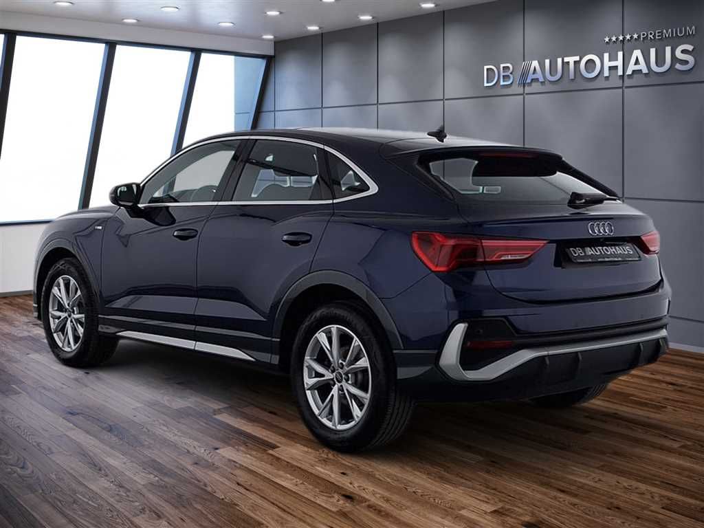 Audi Q3 2024 г. Синий, пробег 50564 км