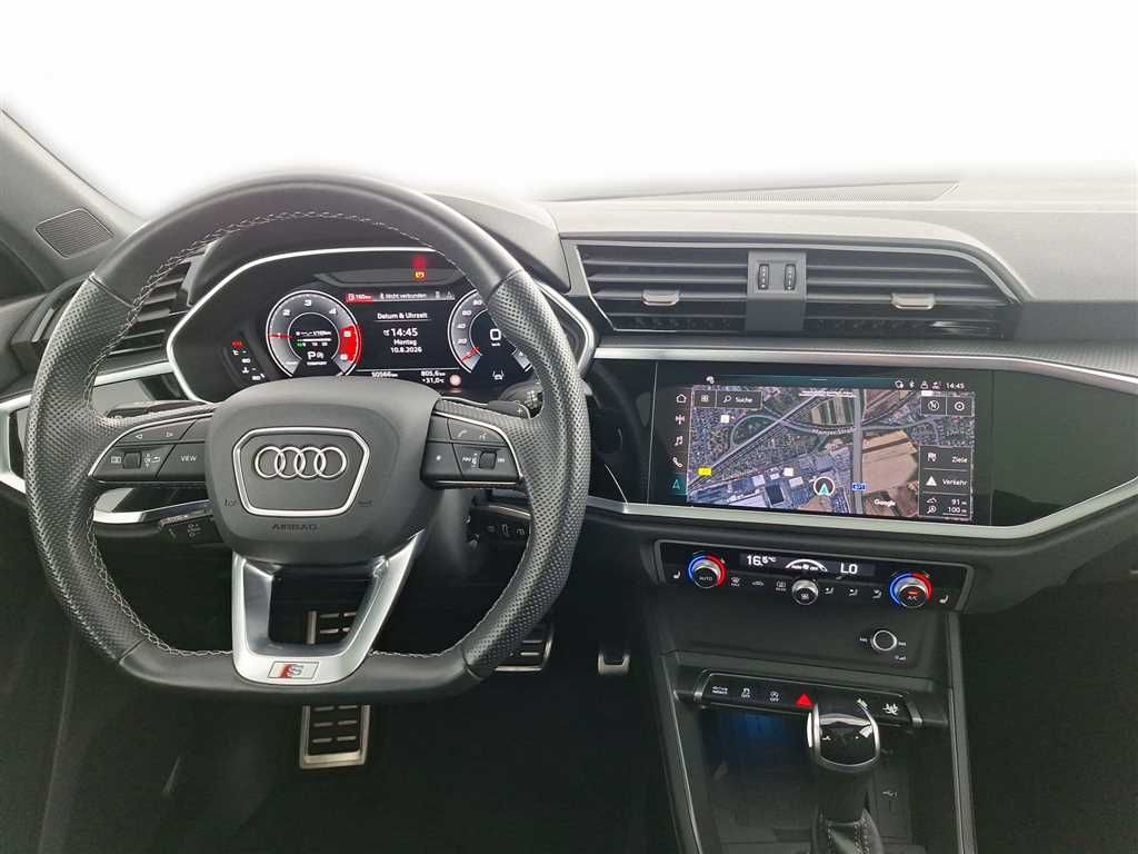 Audi Q3 2024 г. Синий, пробег 50564 км