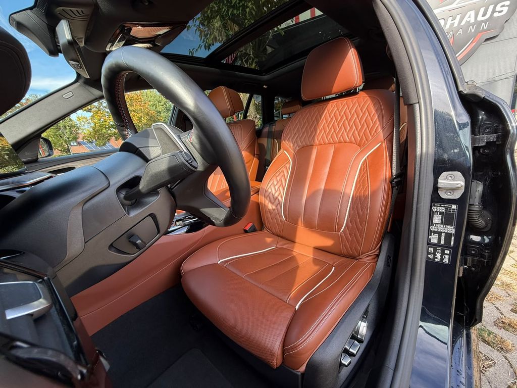 BMW 540 2021 г. Чёрный, пробег 55560 км