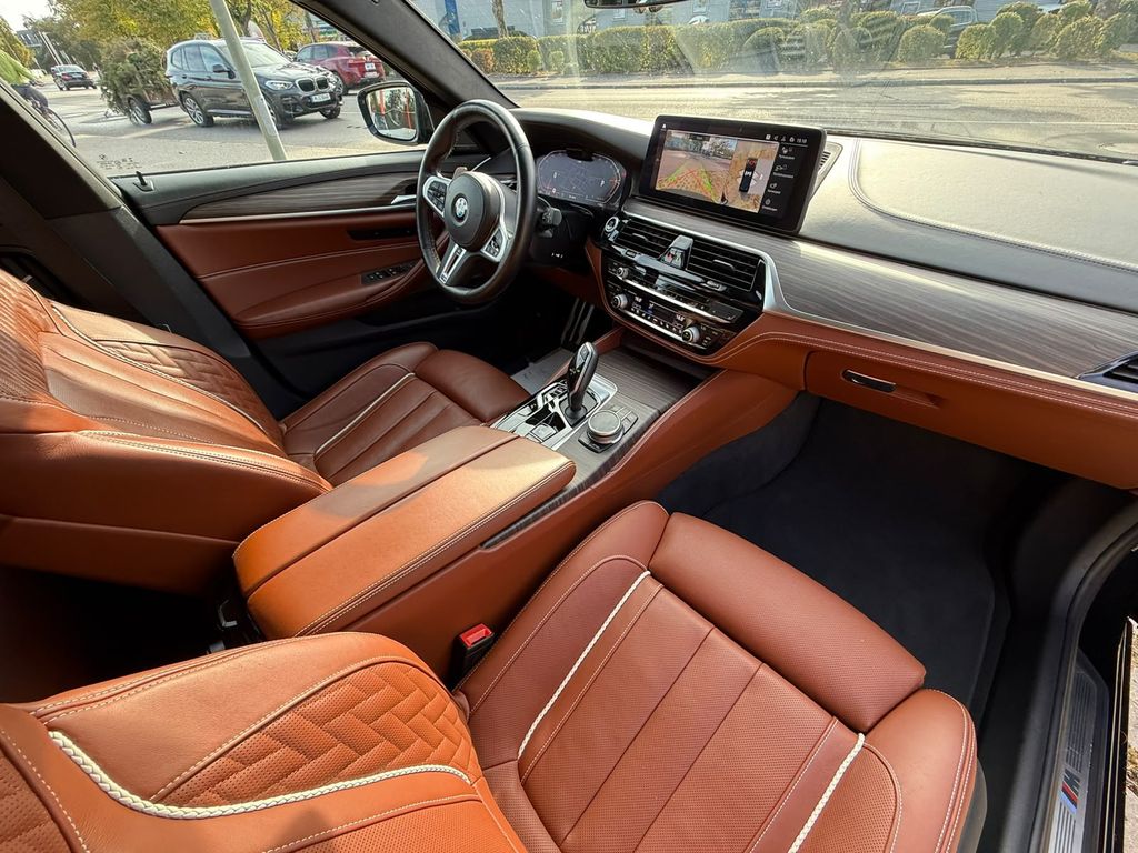 BMW 540 2021 г. Чёрный, пробег 55560 км