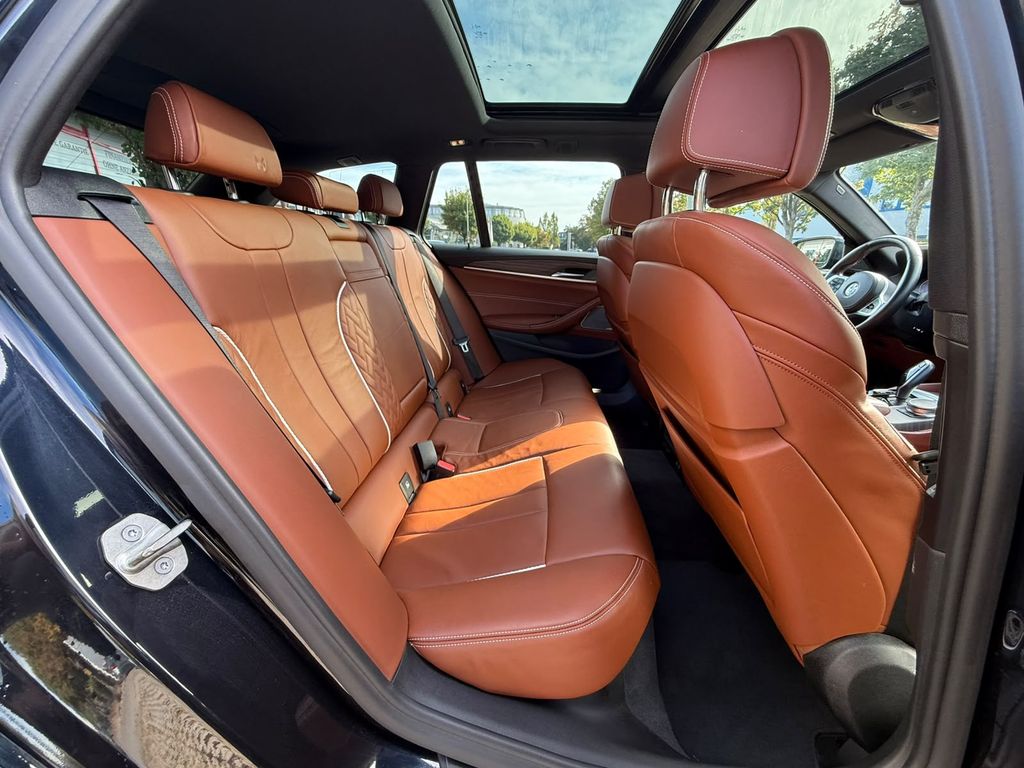 BMW 540 2021 г. Чёрный, пробег 55560 км