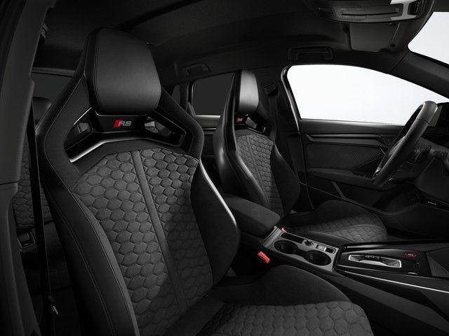 Audi RS3 2024 г. Чёрный, пробег 55842 км