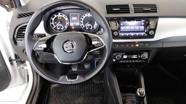 Skoda Fabia 2022 г. Белый, пробег 57492 км